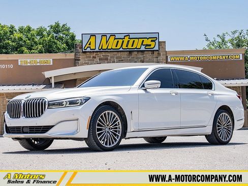 Used 2022 BMW 740i w/ Luxury Rear Seating Package RWD image 1