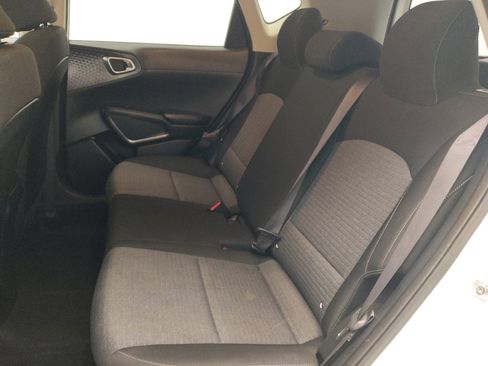 Used 2020 Kia Soul S FWD image 18