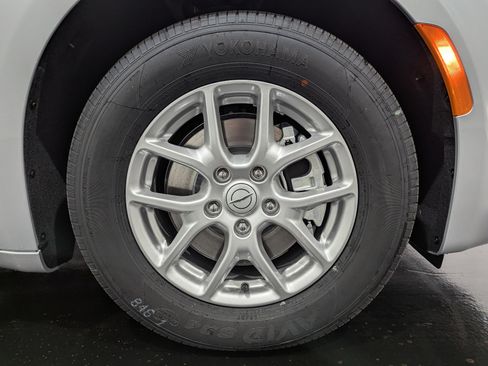 New 2026 Chrysler Voyager LX image 6