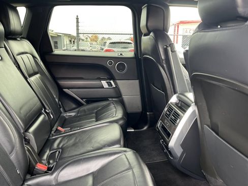 Used 2019 Land Rover Range Rover Sport HSE image 32