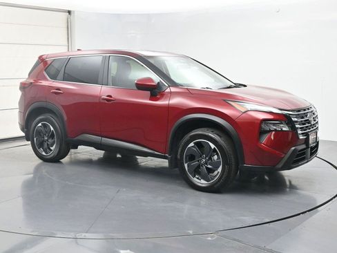 Used 2025 Nissan Rogue SV AWD/4WD image 26