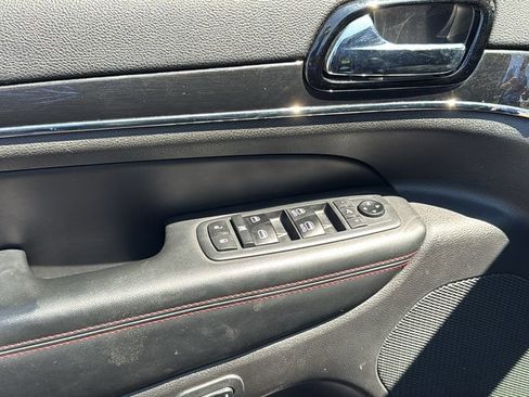 Used 2020 Jeep Grand Cherokee Trailhawk w/ Premium Lighting Group AWD/4WD image 6