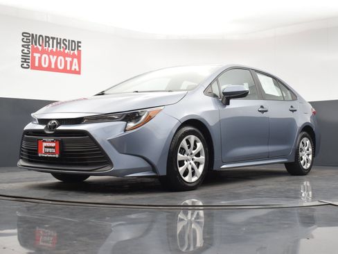 Used 2023 Toyota Corolla LE image 30