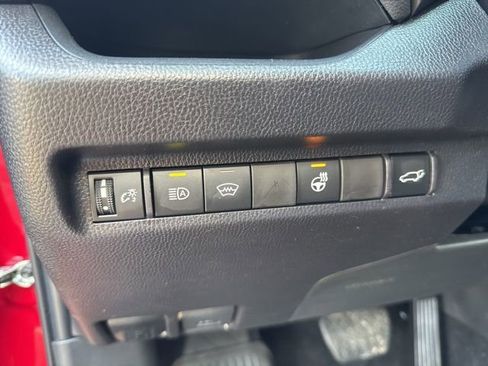 Used 2025 Toyota RAV4 XLE w/ Convenience Package AWD/4WD image 10
