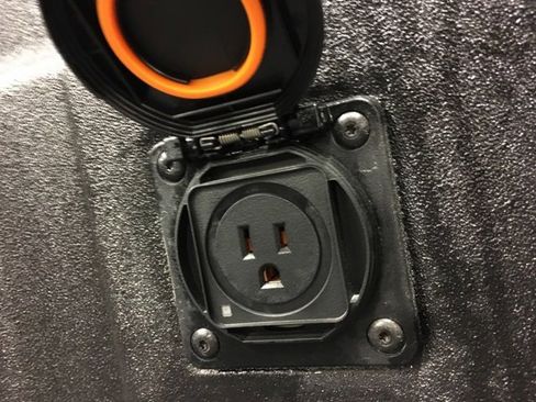 New 2026 Chevrolet Colorado ZR2 w/ Technology Package image 15