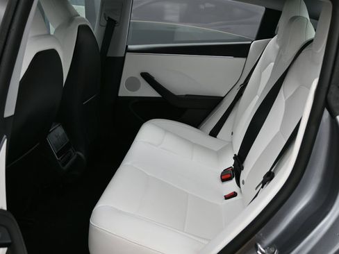 Used 2025 Tesla Model 3 Long Range image 36