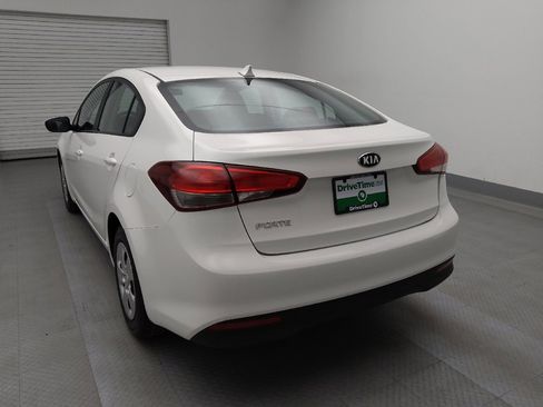 Used 2017 Kia Forte LX image 6