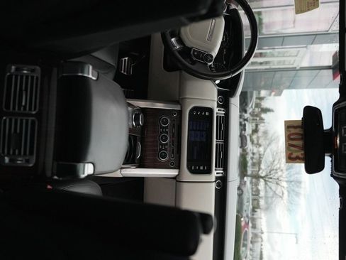 Used 2015 Land Rover Range Rover Supercharged AWD/4WD image 19