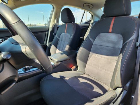 Used 2022 Nissan Sentra SR FWD image 7