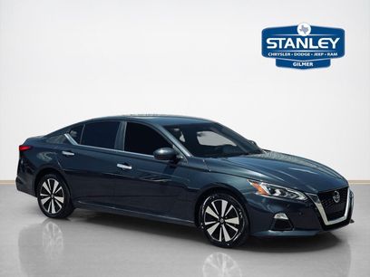 Used 2022 Nissan Altima 2.5 SV