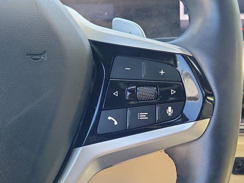 Used 2025 BMW 330i Sedan w/ Convenience Package image 26