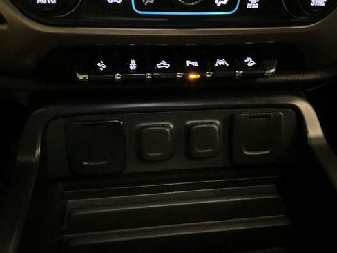 Used 2018 GMC Sierra 1500 Denali AWD/4WD image 21