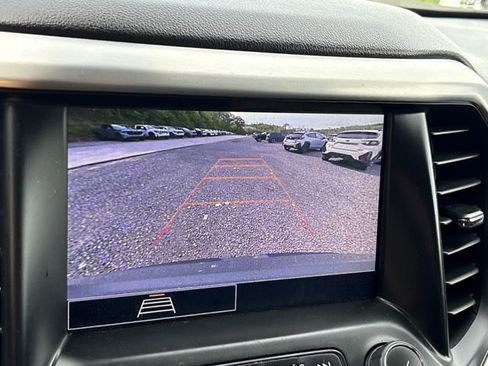 Used 2023 GMC Acadia SLE w/ Driver Convenience Package AWD/4WD image 15