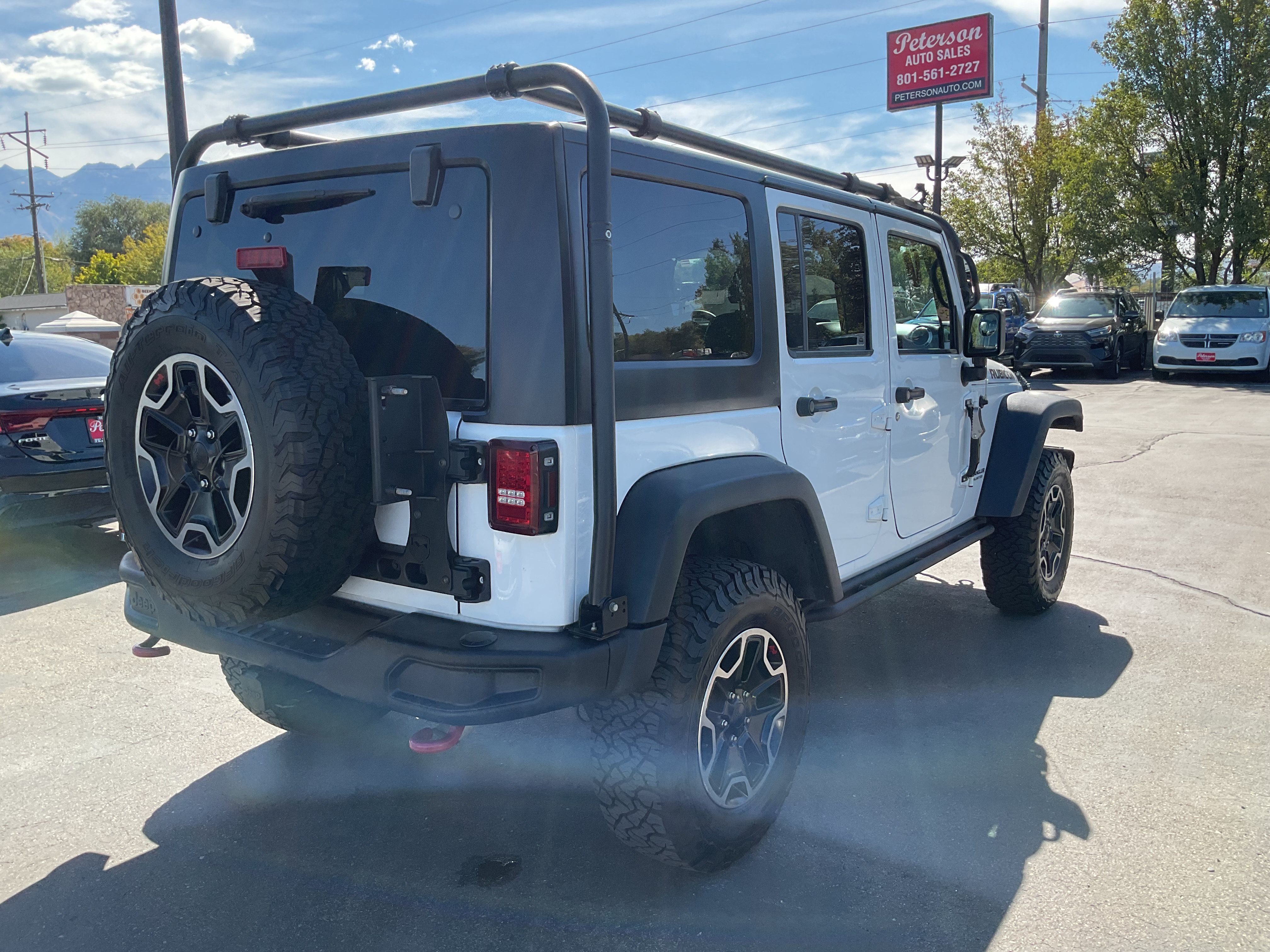 Used 2015 Jeep Wrangler Unlimited Rubicon AWD/4WD image 6