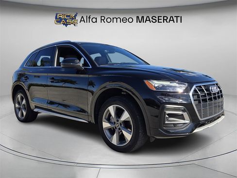 Used 2023 Audi Q5 2.0T Premium w/ Convenience Package image 8