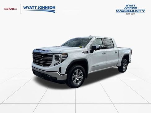 Used 2025 GMC Sierra 1500 SLT AWD/4WD image 3