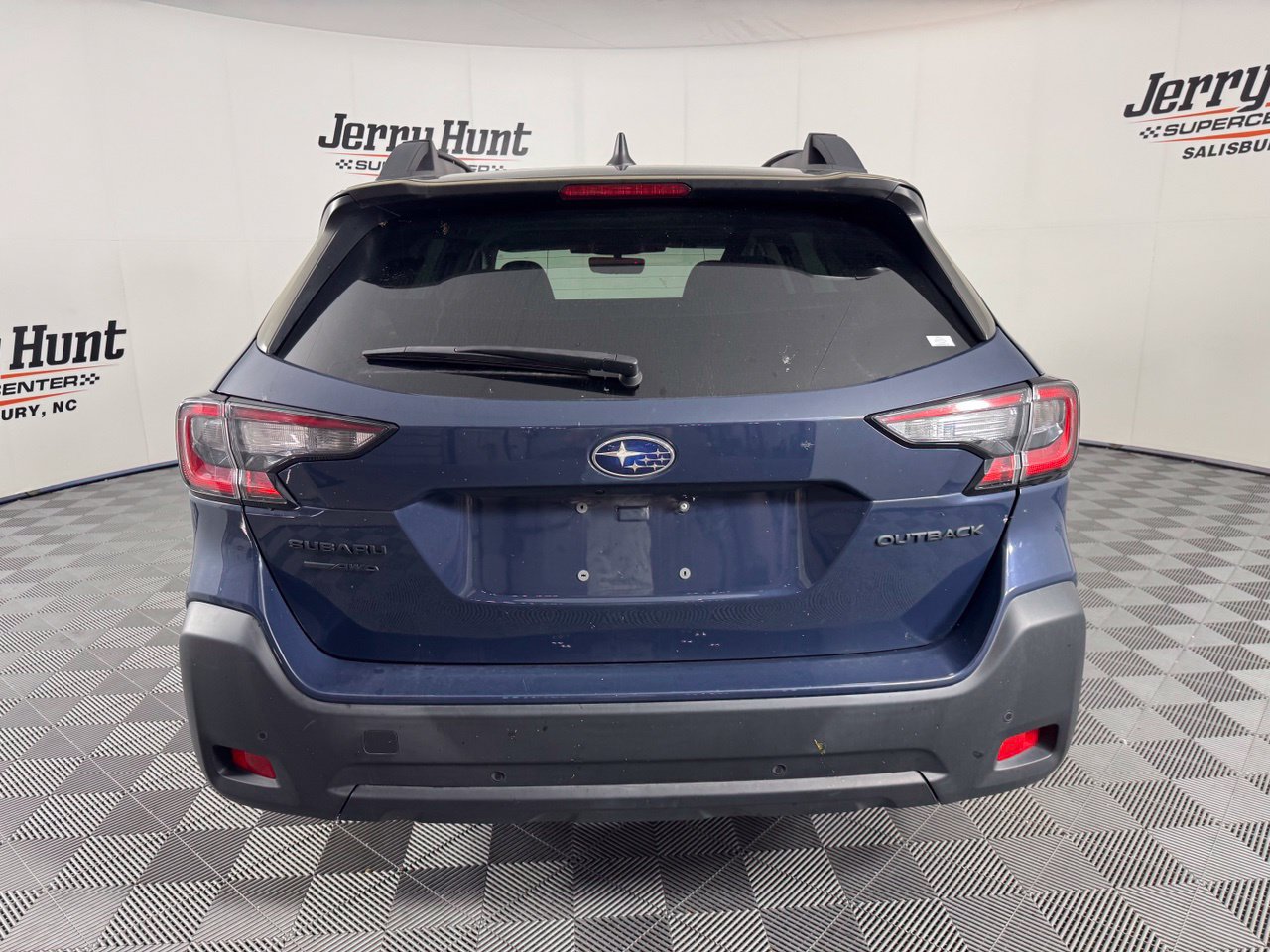Used 2025 Subaru Outback Onyx Edition AWD/4WD image 8