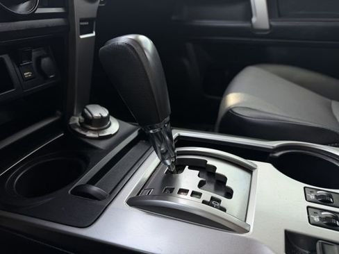 Certified 2022 Toyota 4Runner SR5 Premium w/ Moonroof Package image 20