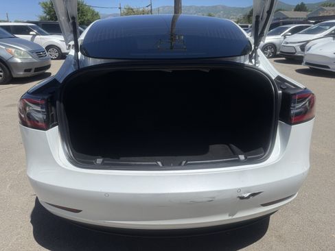 Used 2020 Tesla Model 3 Standard Range Plus RWD image 18