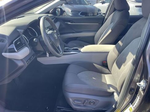 Used 2021 Toyota Camry LE image 12
