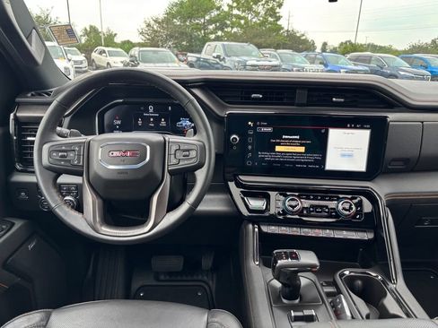 Used 2024 GMC Sierra 1500 AT4 w/ Technology Package AWD/4WD image 25