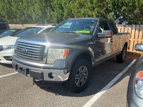 Used 2011 Ford F150 XLT w/ XLT Chrome Pkg AWD/4WD image 3