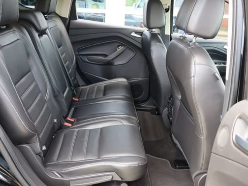 Used 2017 Ford Escape Titanium FWD image 31