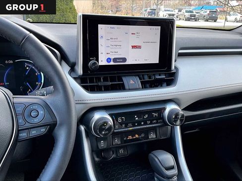 Used 2025 Toyota RAV4 XLE w/ Weather Package AWD/4WD image 7