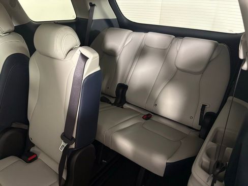 New 2026 Kia Carnival EX FWD image 41