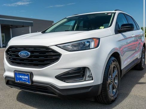 Used 2024 Ford Edge SEL w/ Sport Appearance Package AWD/4WD image 2