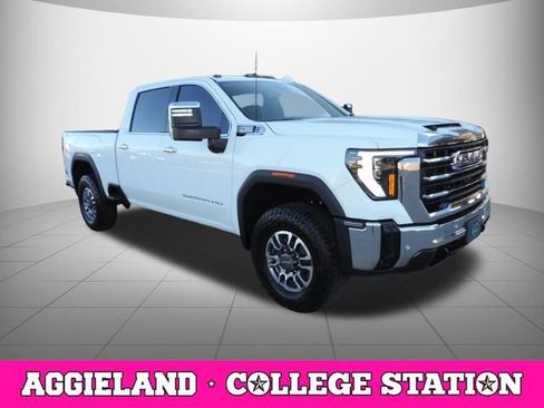 Used 2025 GMC Sierra 2500 SLT w/ SLT Convenience Package image 3
