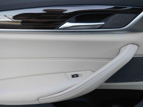 Used 2023 BMW 530e w/ Premium Package image 31