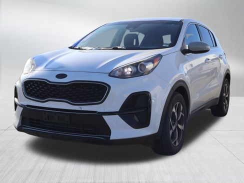 Used 2020 Kia Sportage LX image 3