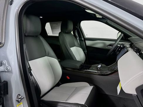 New 2026 Land Rover Range Rover Velar Dynamic SE image 26