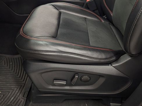 Used 2022 Ford Explorer ST-Line w/ Class IV Trailer Tow Package image 11