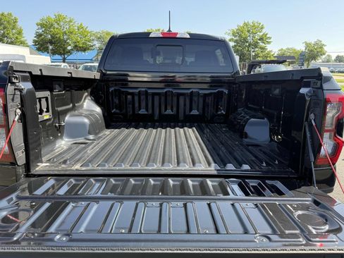 New 2024 Ford Ranger XLT w/ FX4 Off-Road Package AWD/4WD image 11