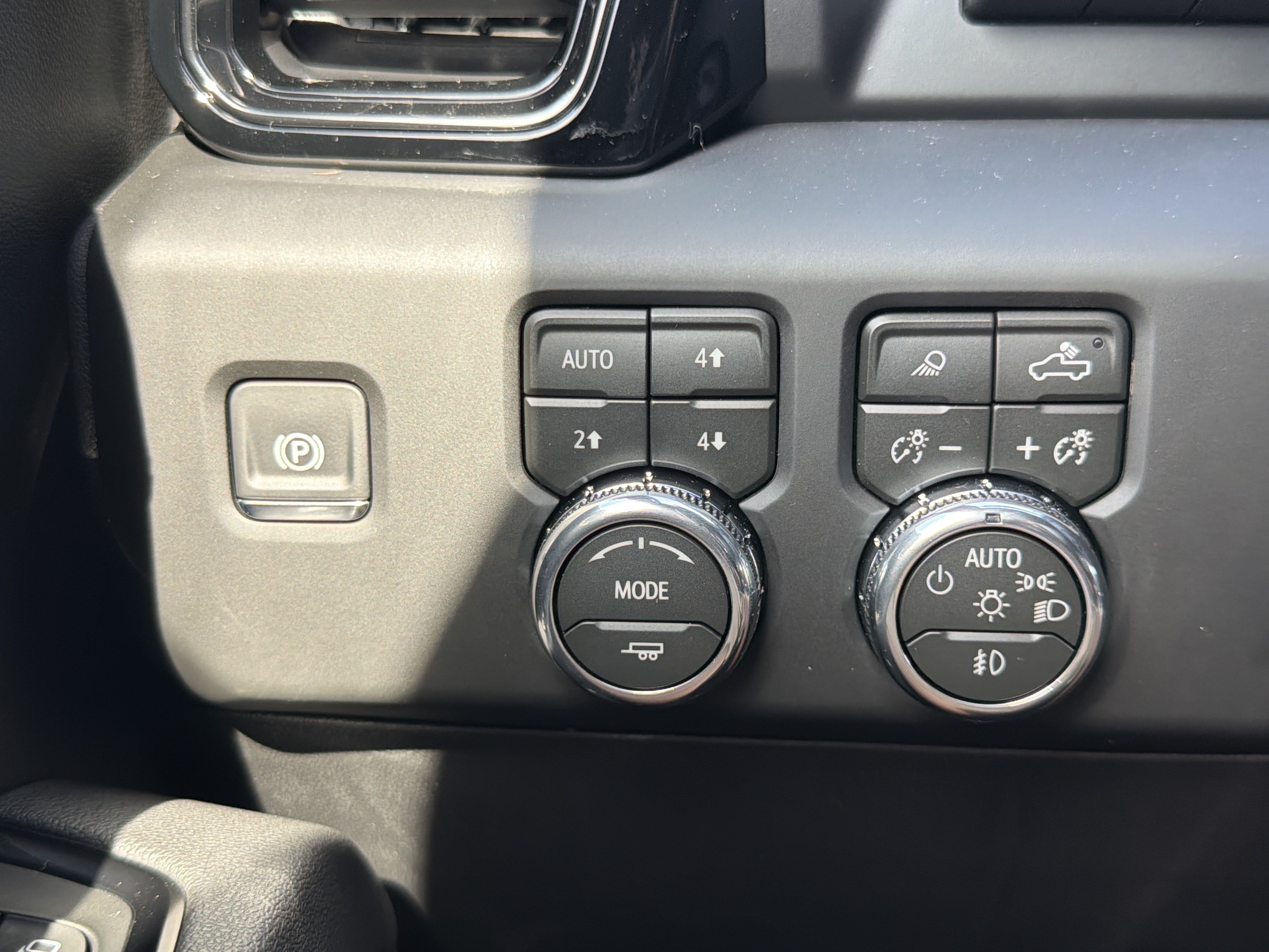 New 2026 GMC Sierra 1500 AT4 w/ AT4 Premium Package AWD/4WD image 31