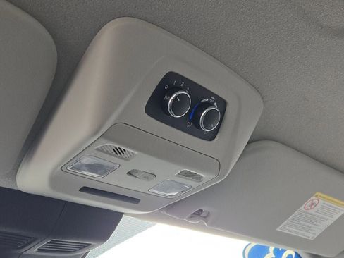 Used 2023 Ford Transit 350 XLT image 33