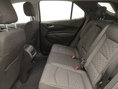 Used 2020 Chevrolet Equinox LT w/ Driver Convenience Package image 18