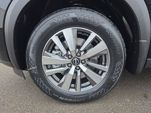 New 2025 Nissan Pathfinder SL w/ Black Appearance Package image 32