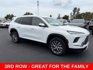Certified 2025 Buick Enclave Preferred FWD video 1