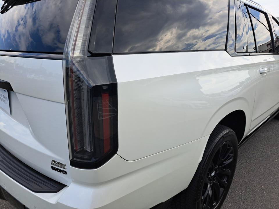 Used 2025 Cadillac Escalade ESV Sport Platinum AWD/4WD image 19