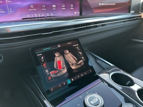 Used 2025 Cadillac Escalade Premium Luxury image 56