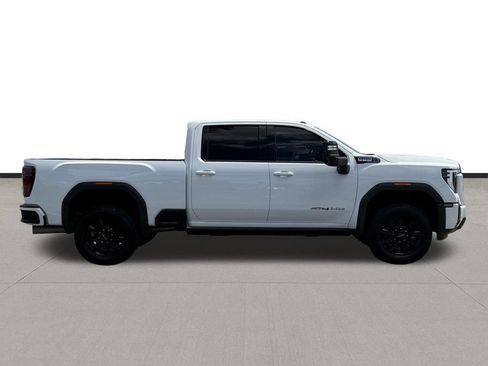 Used 2024 GMC Sierra 2500 AT4 w/ AT4 Premium Plus Package AWD/4WD image 4