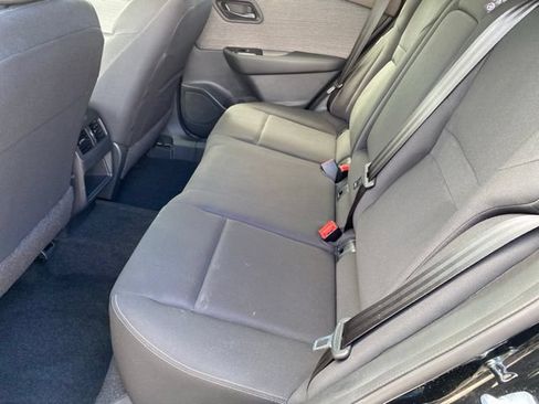 Used 2023 Nissan Rogue S AWD/4WD image 27