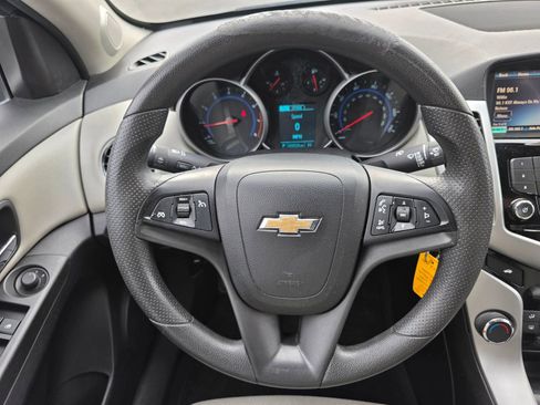 Used 2016 Chevrolet Cruze LT FWD image 14