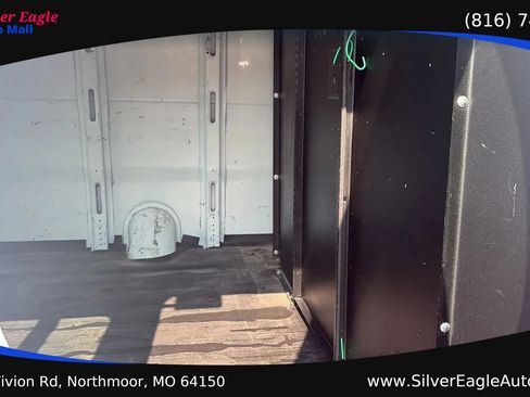 Used 2020 Chevrolet Express 2500 w/ Communications Package RWD image 11