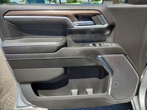 Certified 2023 Chevrolet Silverado 1500 LT Trail Boss w/ LPO, Dark Essentials Package AWD/4WD image 12