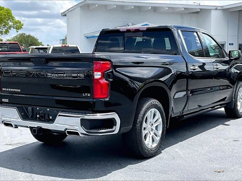 Used 2022 Chevrolet Silverado 1500 LTZ w/ LTZ Premium Package AWD/4WD image 4