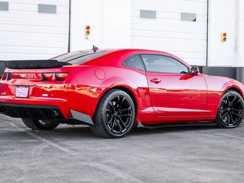 Used 2010 Chevrolet Camaro SS w/ RS Package image 5